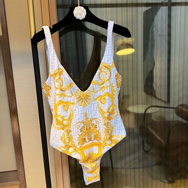 VERSACE